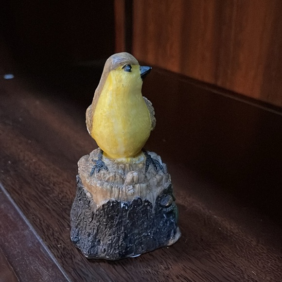 Bird singing figurine activated by motion sensor - Picture 7 of 8